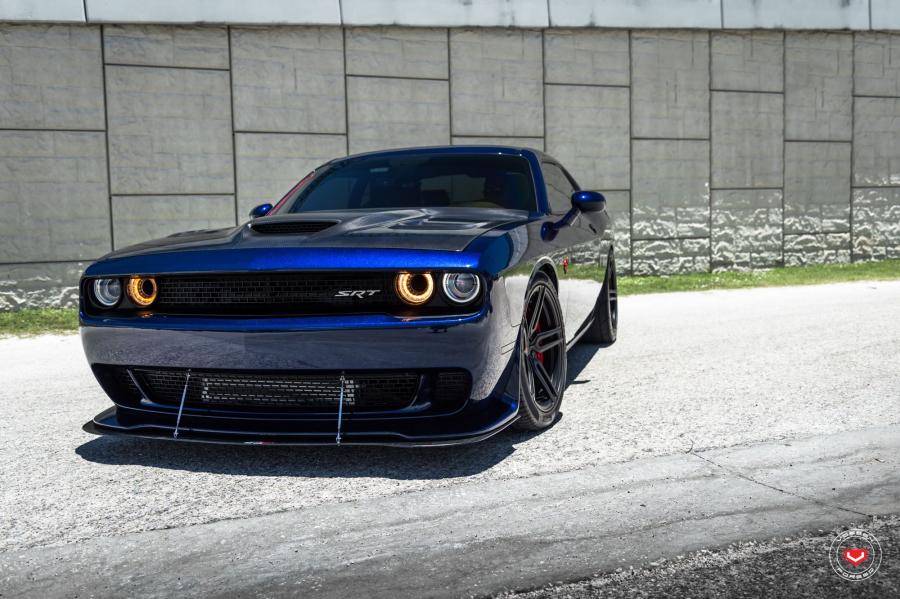  Dodge Challenger SRT on Vossen Wheels (HC-1) 2017 года  (фото 10 из 20)